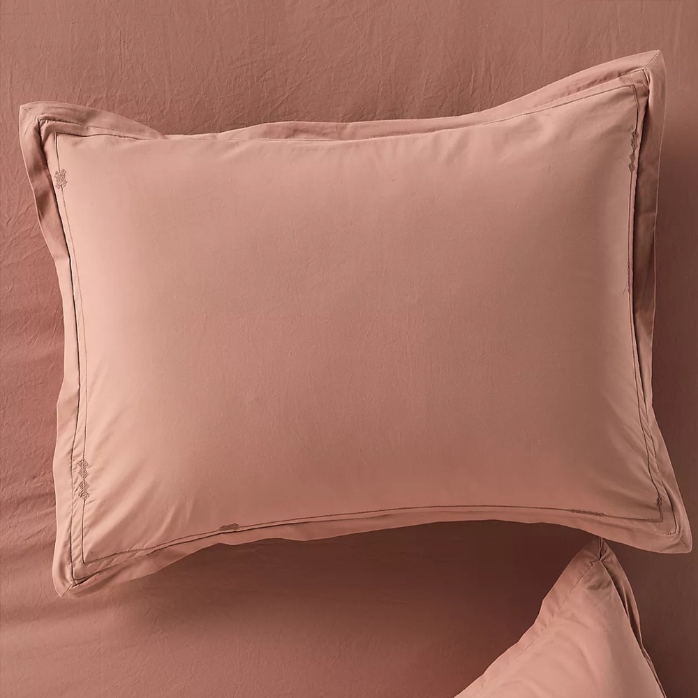 Taylor Organic Cotton Percale Embroidered Shams, Set of 2 in Crimson | KING NWT